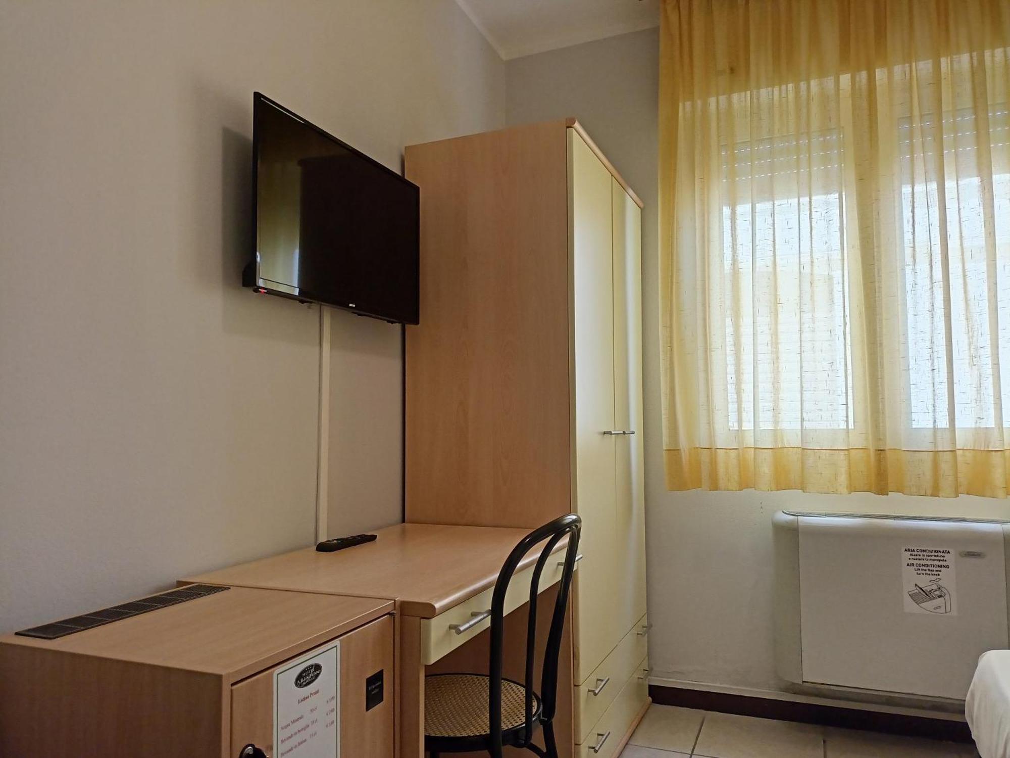 Hotel Ariston Imperial Porto Garibaldi Buitenkant foto